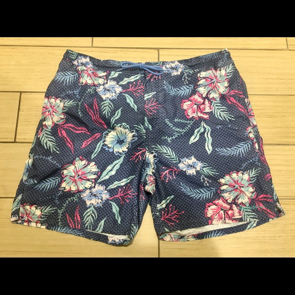 Vineyard vines swim trunks